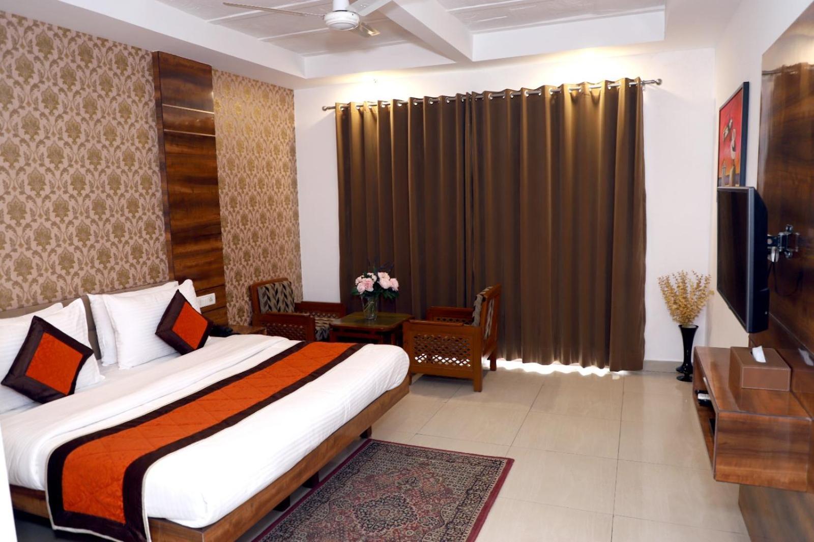 Airport Hotel Ню Делхи Екстериор снимка