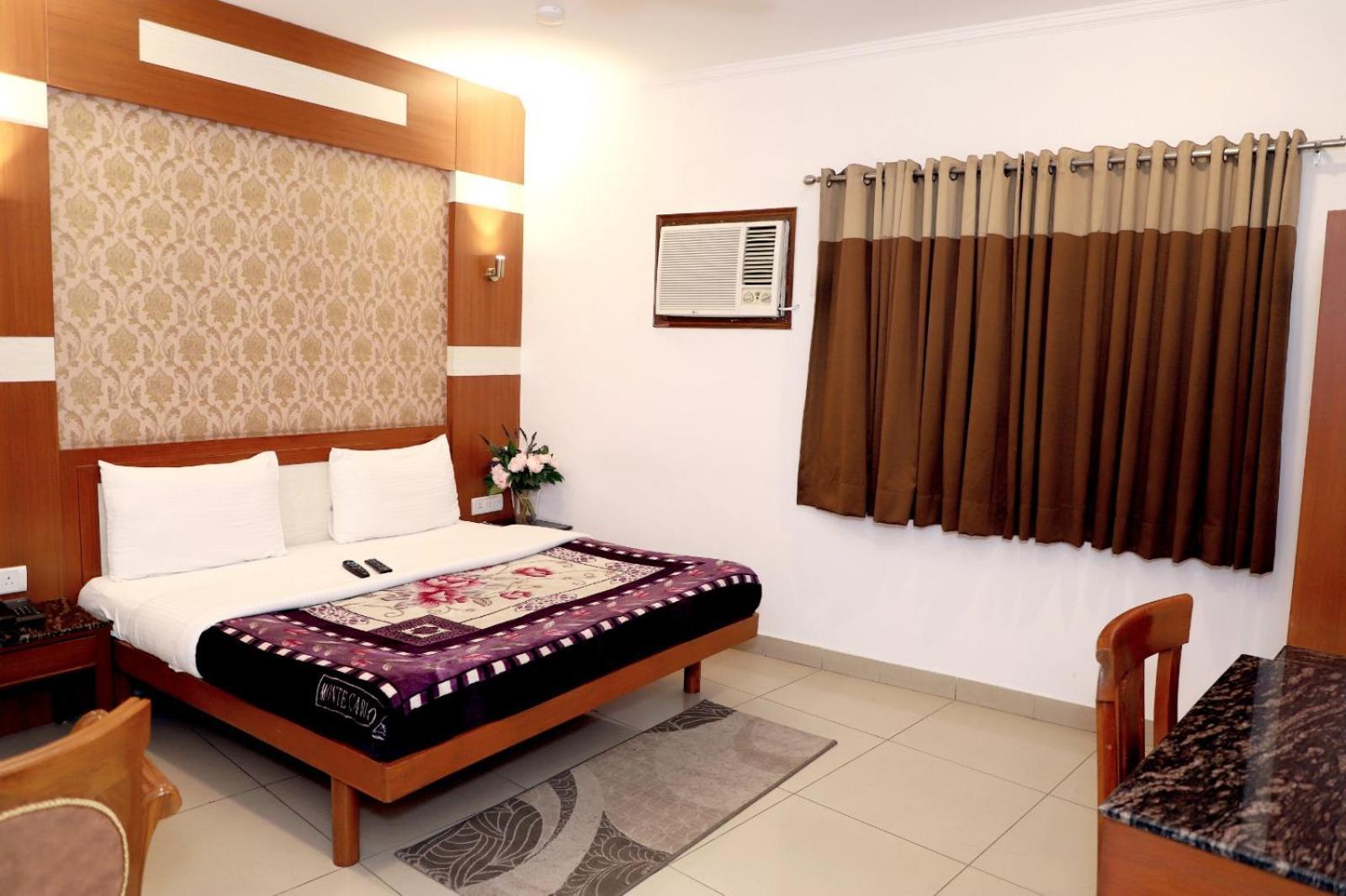 Airport Hotel Ню Делхи Екстериор снимка
