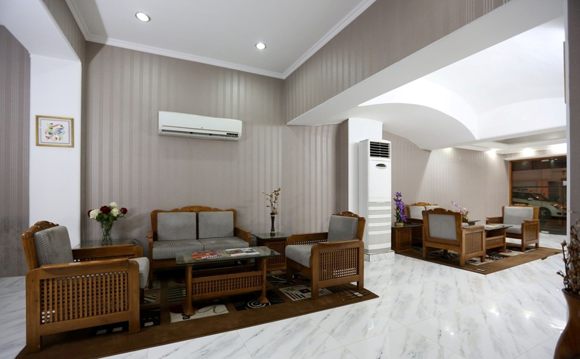Airport Hotel Ню Делхи Екстериор снимка