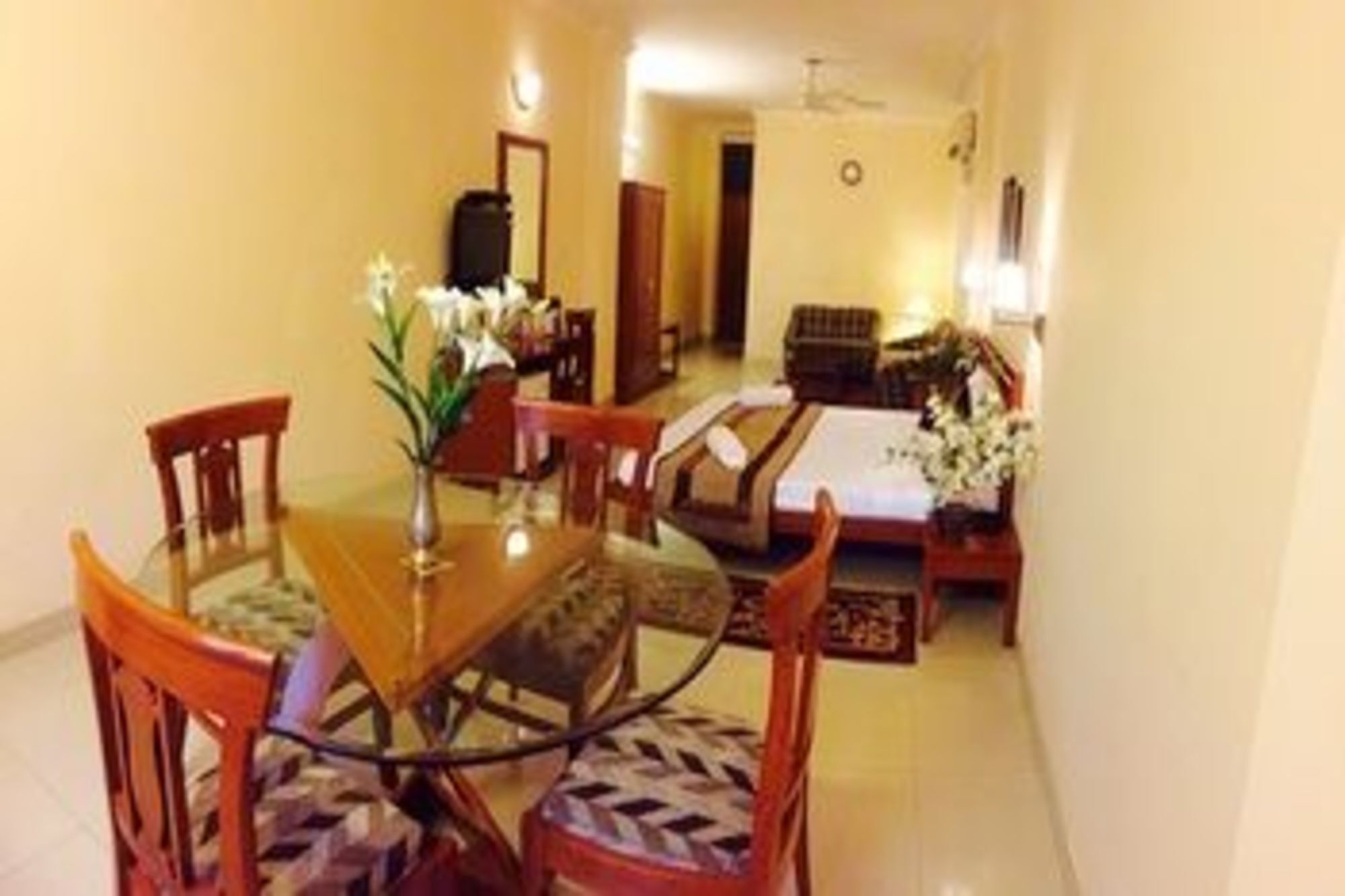 Airport Hotel Ню Делхи Екстериор снимка